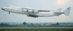 934041 An-225 left side take-off m