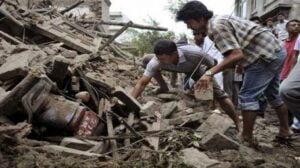 pakistan-offers-help-to-nepal-india-after-quake-havoc-1429962206-4718