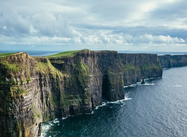 failte ireland key tourism facts
