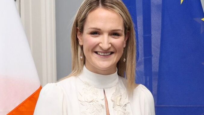 I know what I’m doing: Helen off to Paris to discuss AI with European leaders